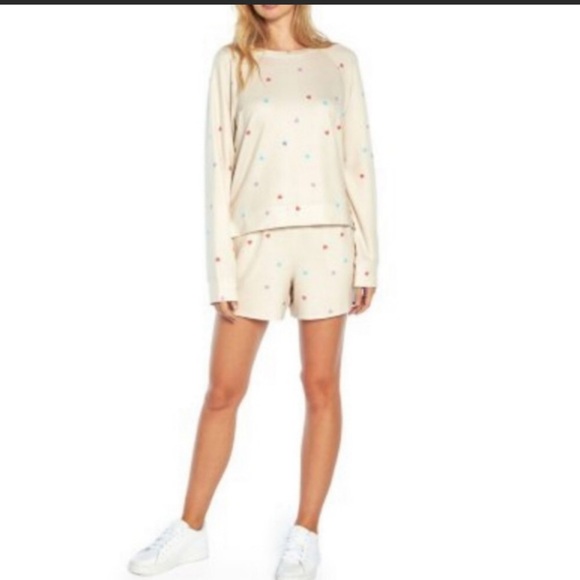 NWT WildFox Sweatshirt & Short Lounge Set, size large - Picture 1 of 4